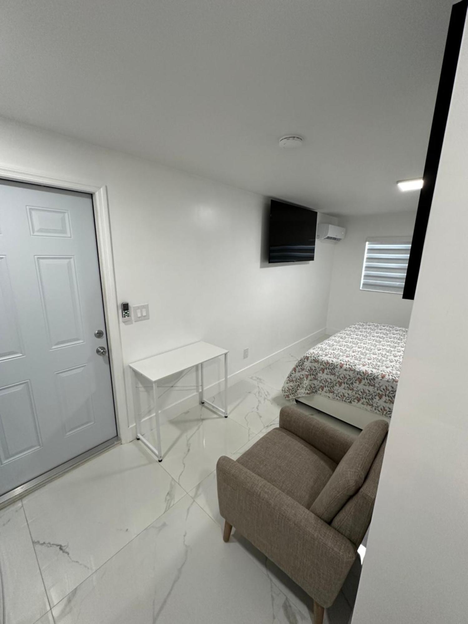 Adrien Guest Studio Miami Gardens Kültér fotó